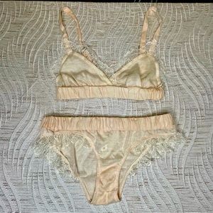 💕Sheer, Sexy and Adorable Bra and Panty Set by Eloise💕